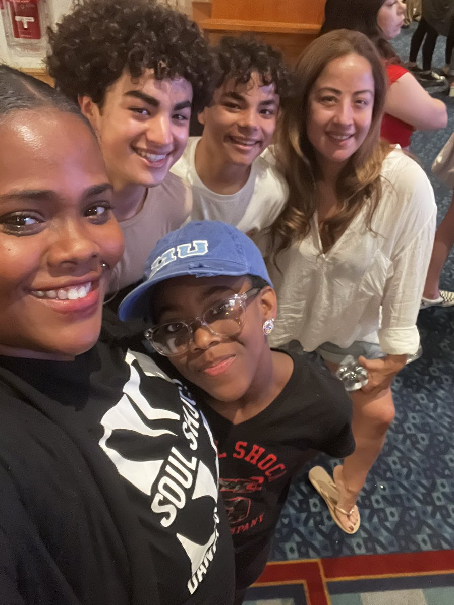 kamryn_adriana's tweet photo. Just competing against each other?? No more like family 🫶🏾💕 family that supports each other stays together 🙌🏾 so grateful for this experience and my #cdwmfamily #ComeDanceWithMe https://t.co/AAaB5FkOzu