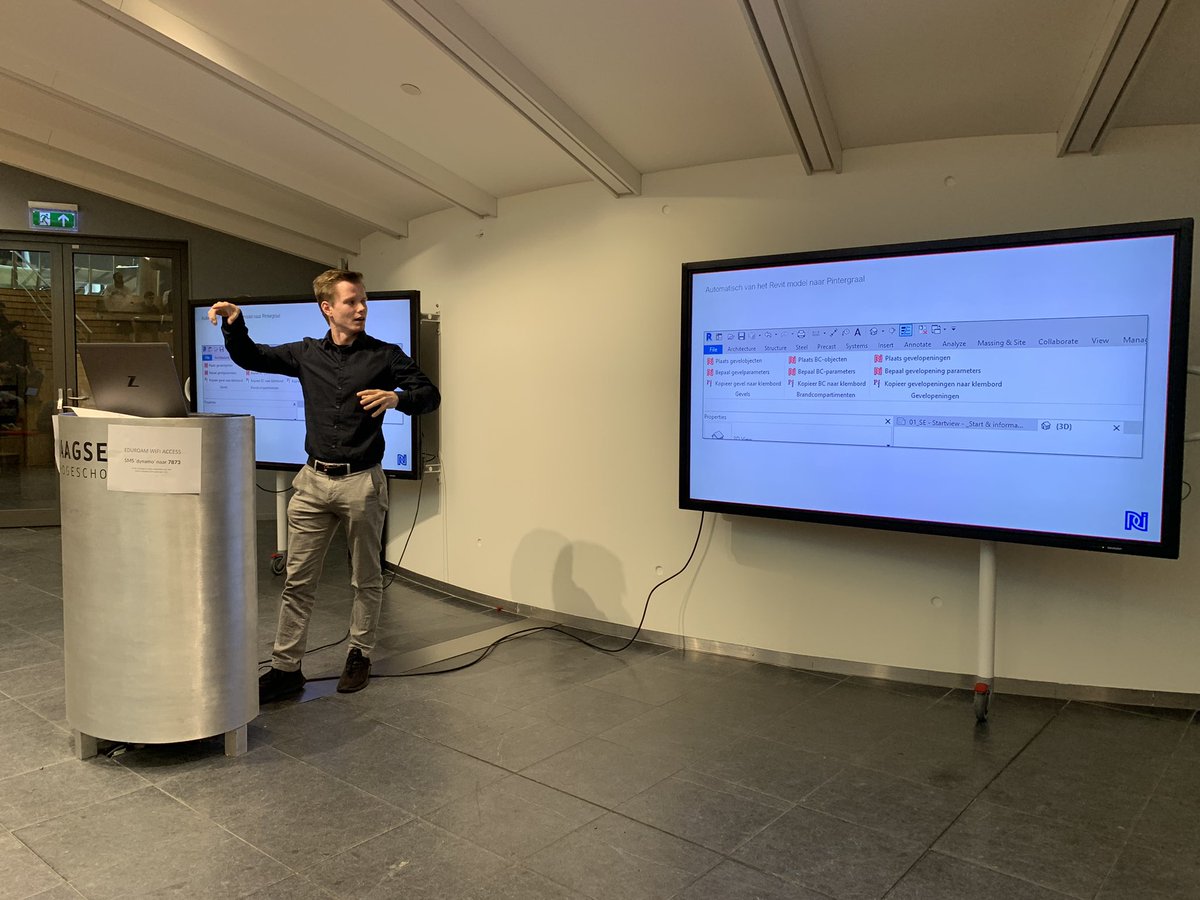 Martin Vrielink van Nieman laat tijdens zijn #pechakutcha op <a href="/DynamoBIM/">Dynamo</a> #meetup hun interne tools zijn