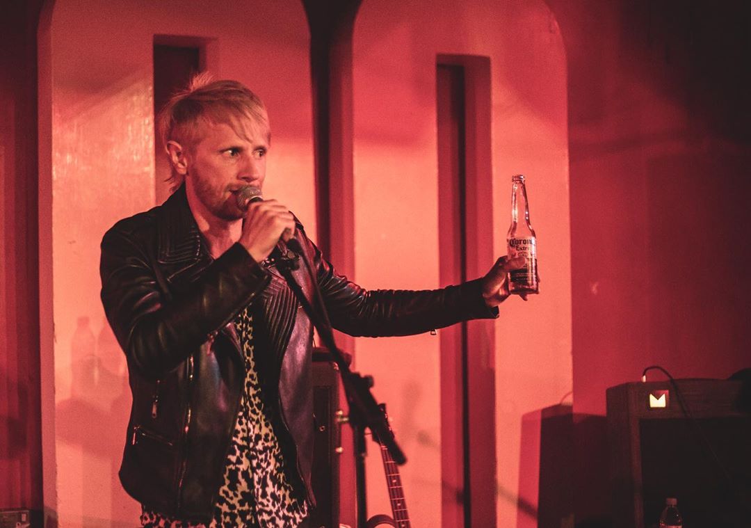 maria_nero's tweet photo. Jun 3 2019 #JadedHeartsHistory @thejadedheartsclub performed a charity gig at the @100clublondon for @sschospices 

#MattBellamy #JamieDavis #SeanPayne #GrahamCoxon #NicCester #ChrisCester #MilesKane https://t.co/XpZ0sU6w7c