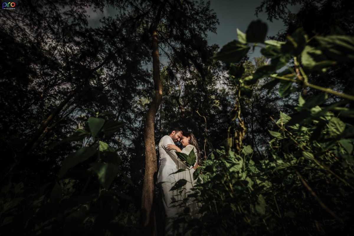 newprostudio's tweet photo. "Three words. Eight letters. Say it, and I'm yours."
Photography - @newprostudio Events Davangere
#prostudio #prostudioevents #prewedding #photography #PhotoOfTheDay #photographer #photo #Photos #PhotographyRedefined #couple #CoupleGoals #couples #Trending #photograph https://t.co/0QSFF1EFwD