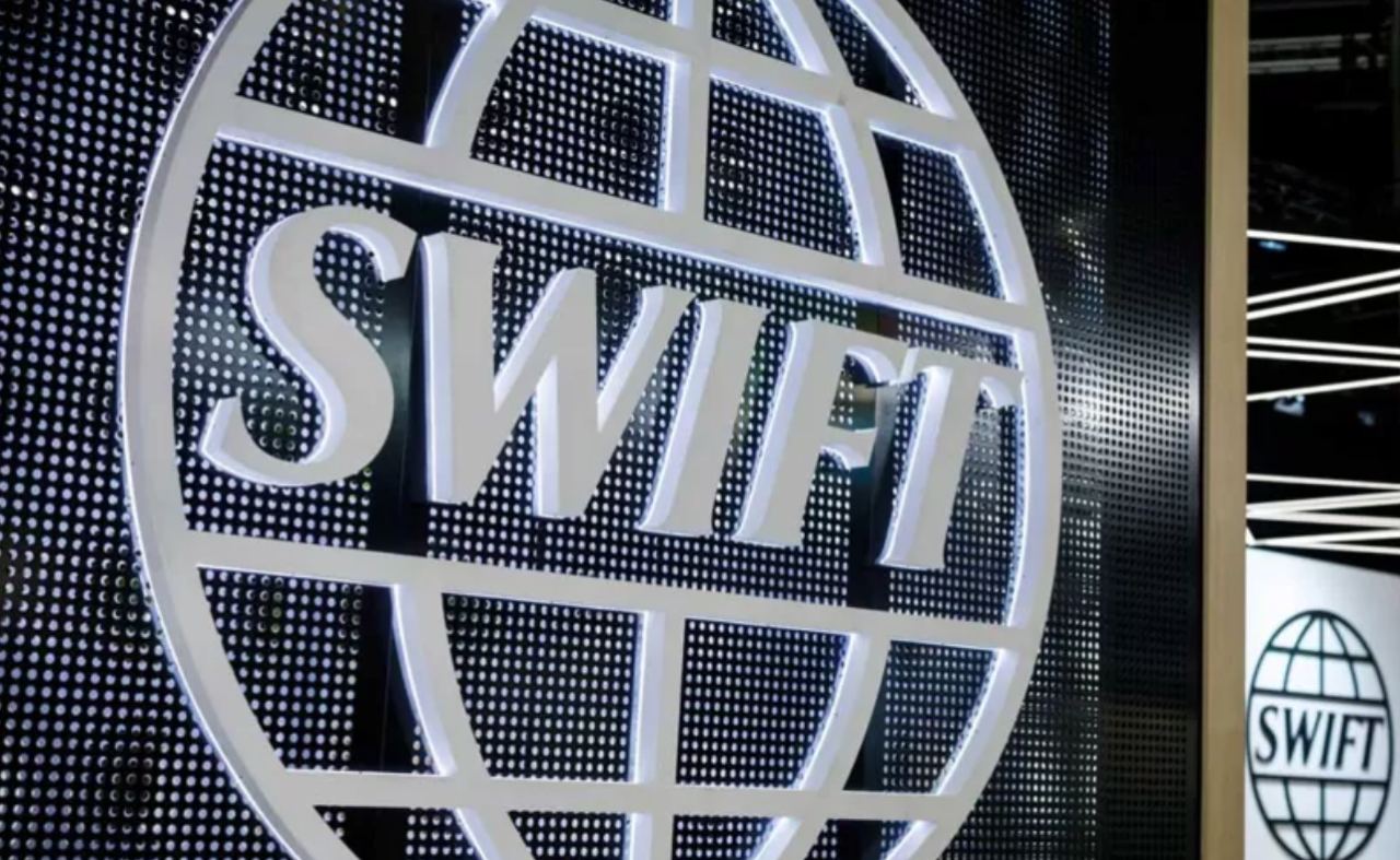 NEXTA on Twitter: "#Russian "Sberbank", "Rosselkhozbank" and "Moscow Credit Bank" will be disconnected from #SWIFT on June 14. https://t.co/0DuPIEEWzt" / Twitter