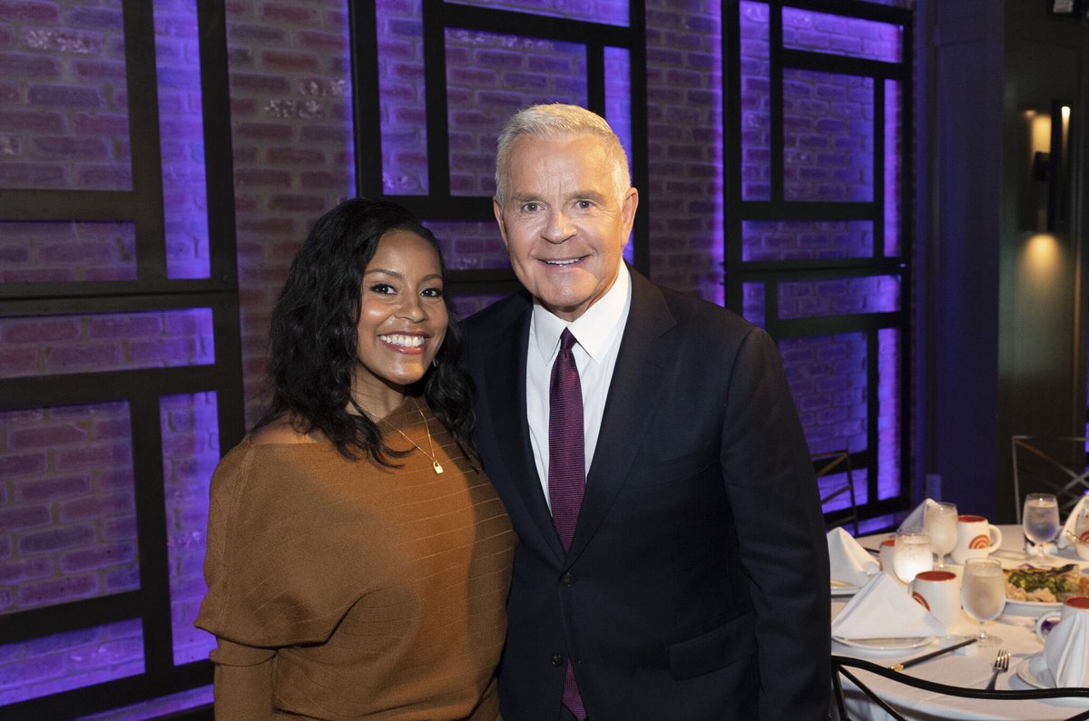 PPRA's tweet photo. We had a fantastic day celebrating @SheinelleJones of the @TODAYshow with the annual #PPRA Gold Medal Award! Thank you to emcee, @MikeFOX29, the Sixers Stixers, and our event committee!
Photo credit: Edward Savaria
#PublicRelations #PR #Philly #PhillyPR https://t.co/0BlfPJXzbM