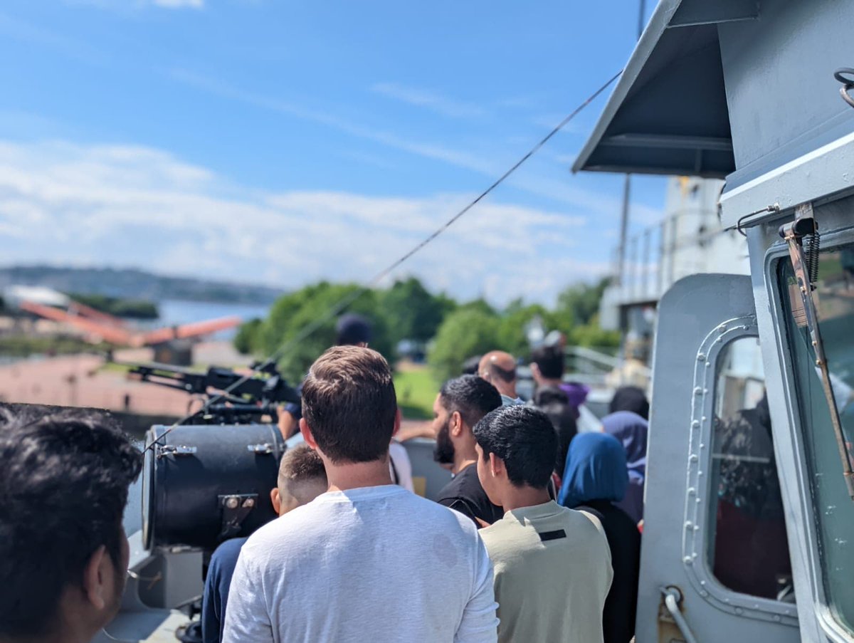 RNEngagement_RA's tweet photo. To celebrate the #PlatinumJubilee #RNAttract Central were delighted to take groups from Wales and the West Midlands aboard @hmssevern yesterday. We learned a lot about the ship and the crew kindly answered all our questions. @RNinWales #Sufitrust @SKhaireh @BrigJkFraserRM #hssuk https://t.co/NcVfrqIFbw