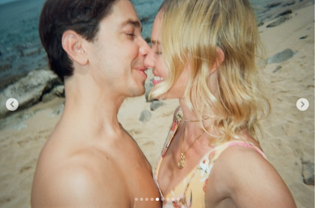 Kate Bosworth in Bathing Suit Says \"Happy Birthday\" to Justin Long Celebwell...  
