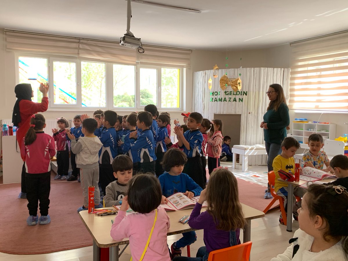 Zübeyde Hanım Anaokulu koordinatörlüğünde yapılan şişme parkur ve yüz boyama etkinliklerine kardeş okul Tatlıcak İlkokulu Anasınıfı ve İstiklal İlkokulu öğrencileri katılarak imkanlardan yararlanmış ve keyifli zamanlar geçirilmiştir.

<a href="/konyamem/">Konya İl MEM</a>
@seyitalibuyuk
@konyainsanmektebi