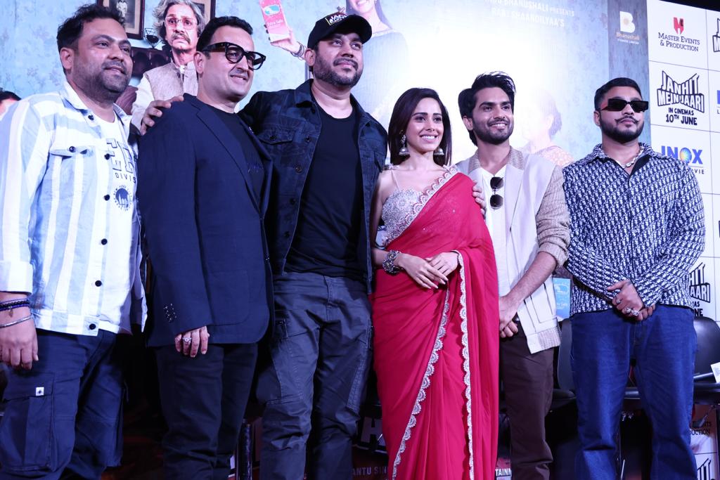 'JANHIT MEIN JAARI' MAKERS LAUNCH TITLE TRACK + TICKET RATE ANNOUNCEMENT... The makers of #JanhitMeinJaari made a BIG announcement at the film’s title track launch event in #Delhi... Check OFFICIAL POSTER for the announcement... Stars #NushrrattBharuccha... In cinemas next week.