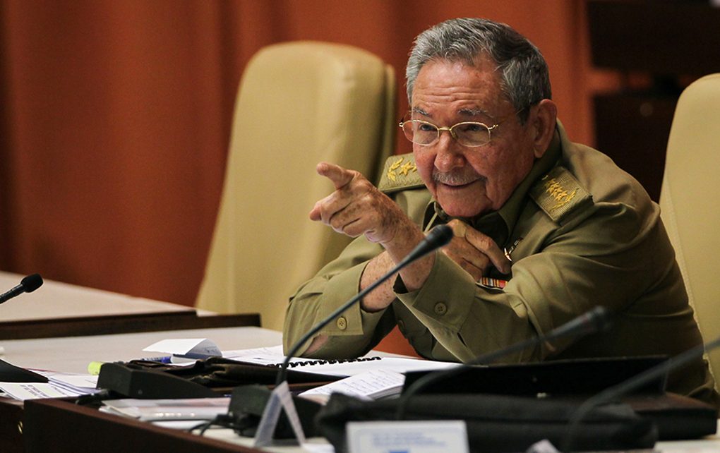 finanzasprecios's tweet photo. #RaúlEsRaúl: "Cuba no teme a la mentira ni se arrodilla ante presiones, condicionamientos o imposiciones, vengan de donde vengan, se defiende con la verdad, que siempre, más temprano que tarde, termina por imponerse".
#ConElPieEnElEstribo #SomosContinuidad 
#Cuba 🇨🇺 https://t.co/sJDuIrYqlI