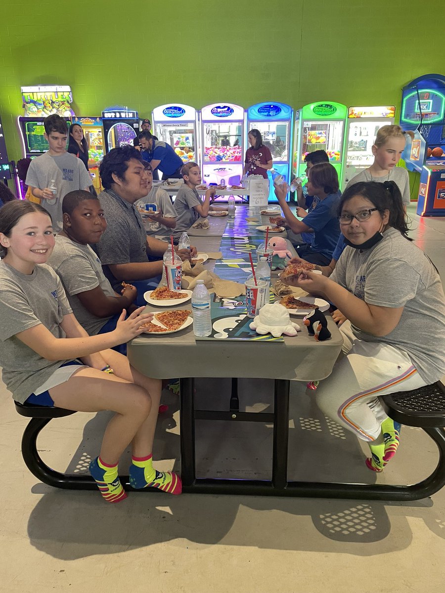 Mrs. Medina tweet media