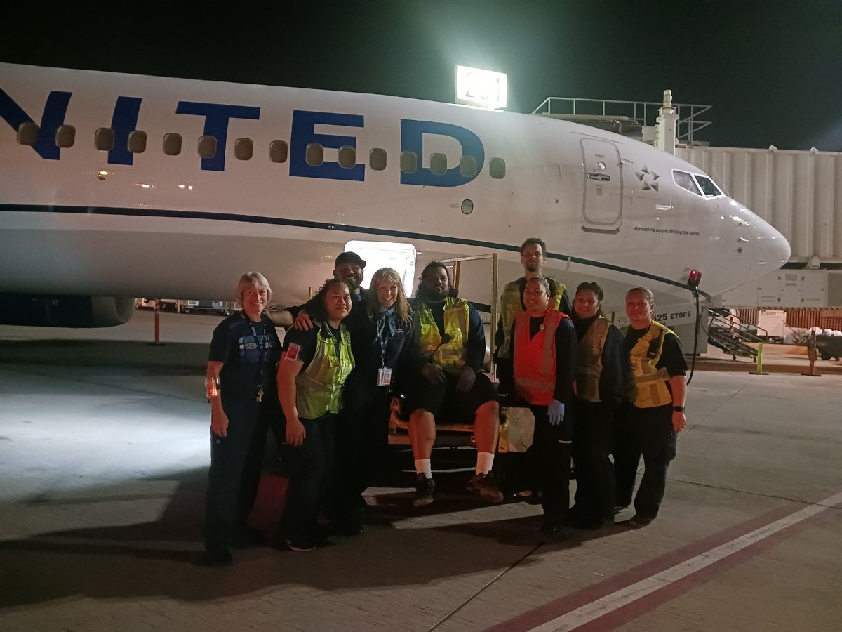 ugeONT18's tweet photo. UGE Ontario, CA had our first 737-900 Max operate last night. Team worked safely and was able to departure the flight ontime for our customers. TEAM ONT!! #teamwork #worksafe #900max @Westcoastmike1 @mikem1181 https://t.co/T9D4FIag6k