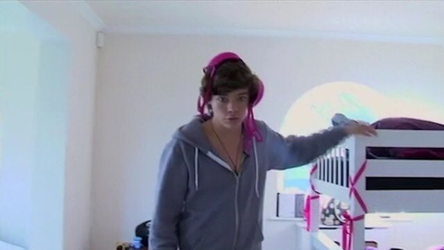 hesnocontext's tweet image. 