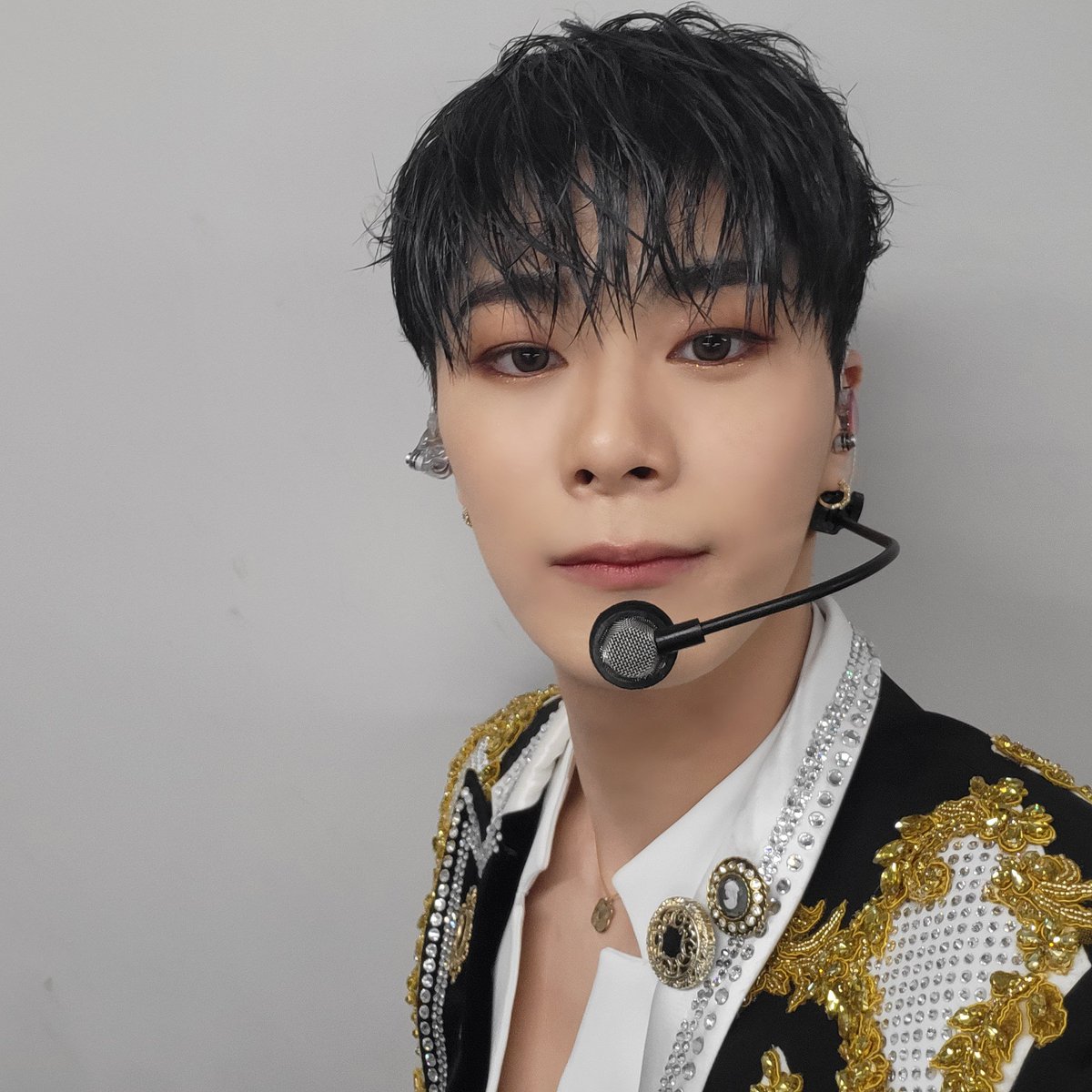 로하아~!!오늘 너무 좋았어요🥰🥰
내일도 우리 재밌게 놀아보자구요!!
그리고 고맙고 또 고마워요
#아스트로 #아로하