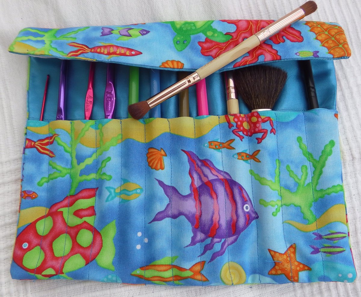 HappyCraftsJ's tweet photo. Thanks for the kind words! ★★★★★ "I loved the case it was ideal to put my crochet hooks into it and roll up to go into my bag too. Very good quality and worth the money too." Claire https://t.co/vFm6uk6yl6 #etsy #blue #knitting #yellow #crochethookcase #crochethookroll https://t.co/CIyCG87SG9