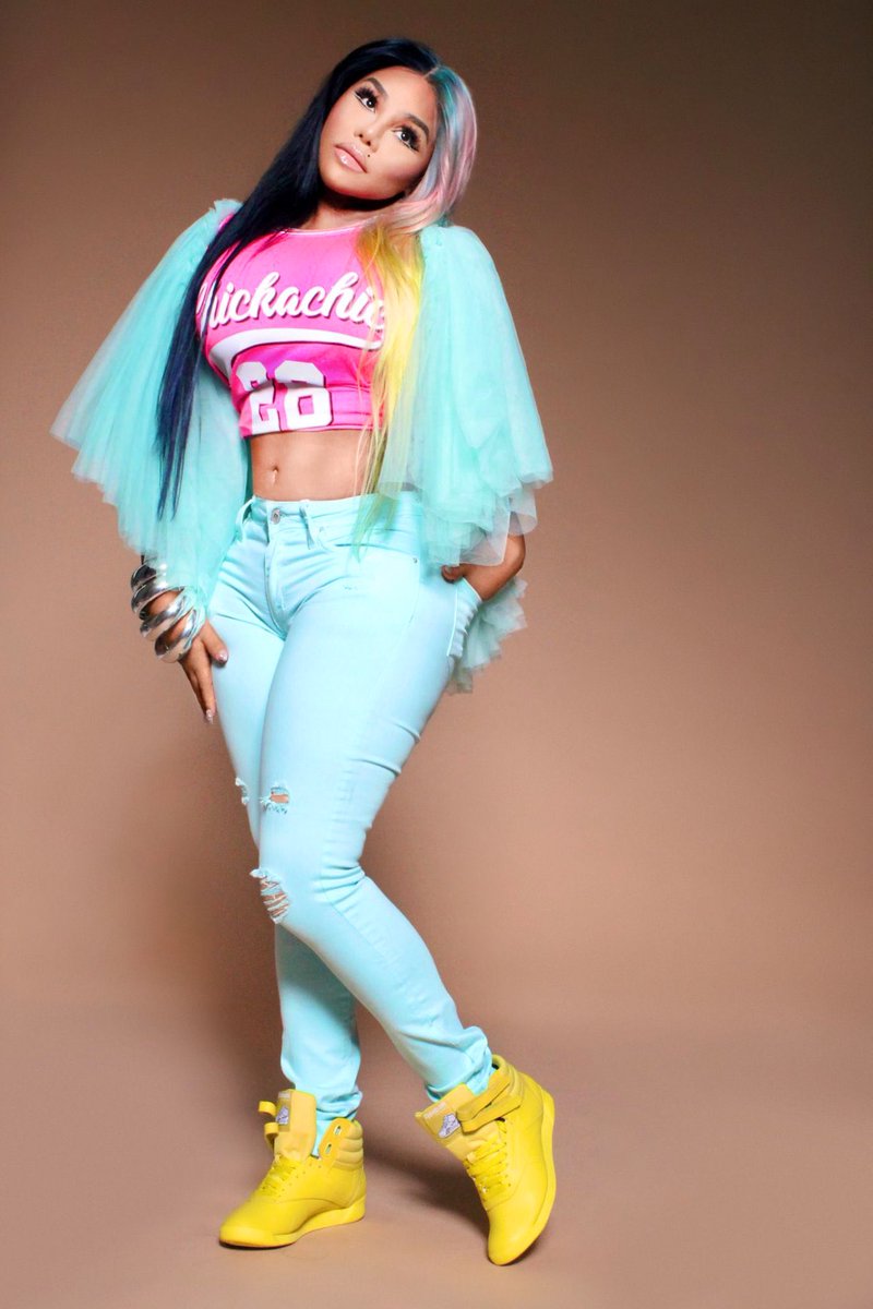 Inaper7ectworld's tweet image. “my track record’ll tell you bitches I ain’t just rappin…………” -@LilKim 

#Aphrodisiak 💨🍃🍃🍂
via @LilKimVideos1