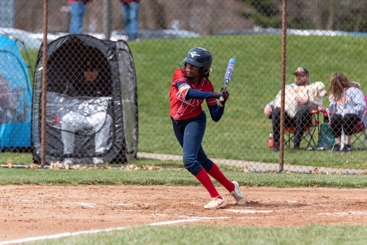 Congratulations to Freshman Anaya Bumpus for receiving 1st Team All CCL and 2nd Team All District. Her speed is unmatched on the base path and the ground she can cover is unreal. Can’t wait for the next 3 years!❤️💙🥎