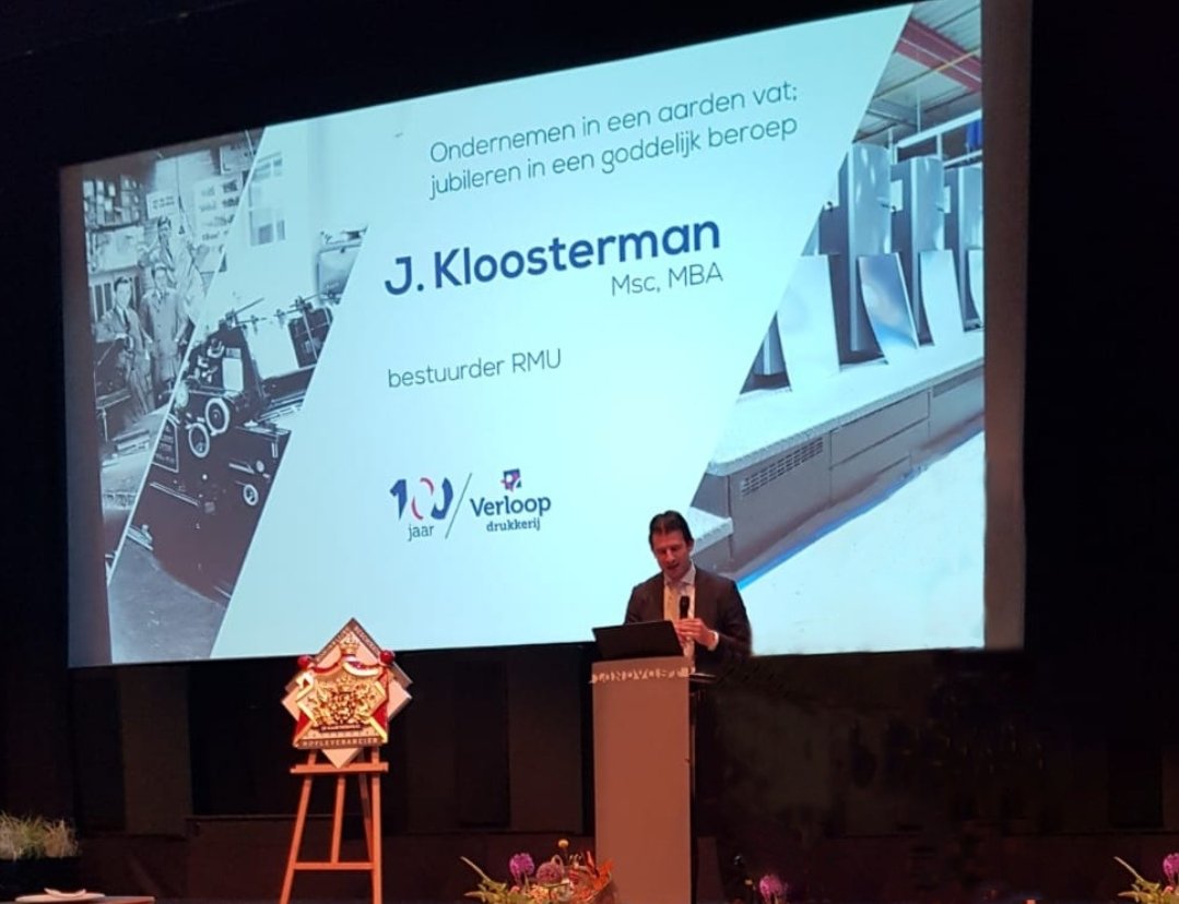 100 jaar Verloop! <a href="/JanKloosterman/">Jan Kloosterman</a> reageerde tijdens het jubileum in een co-referaat op de lezing van <a href="/CorVerkade/">Cor Verkade</a>. 'Naast gave is genade nodig om talenten te benutten en resultaten te mogen ontvangen. Over 2 dagen is het Pinksteren. Als Gods Geest ons leidt, wordt het beter!'