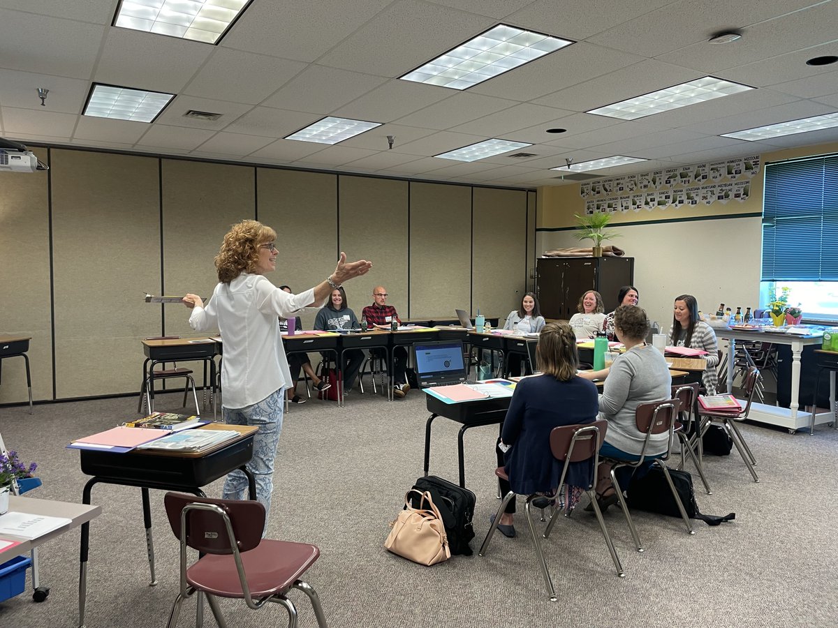 npspanthers's tweet image. Summer training for staff is in full-swing. Several educators spent the day yesterday learning more about the HAL and Makerspace Programs. #TheLearningNeverStops #npspanthers