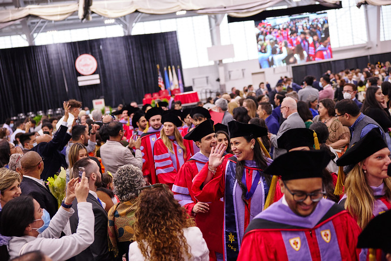 budental's tweet photo. It’s already been two weeks since GSDM celebrated the Class of 2022 at its first in-person Commencement ceremony in three years! Check out the Flickr album for a look back at the day. https://t.co/6ZVeVfsDSa https://t.co/AGyi7Xd7fD