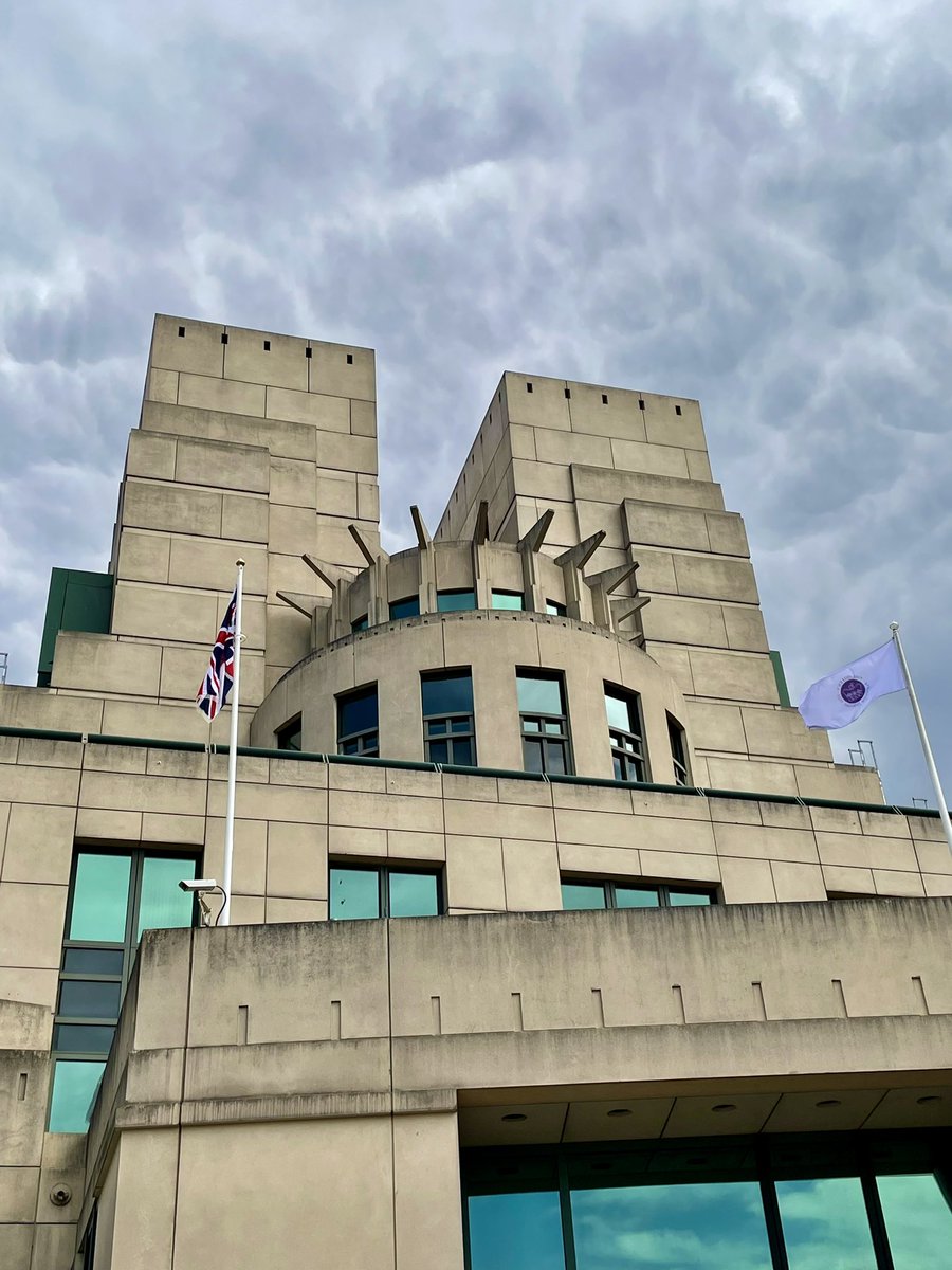 Richard Moore (@chiefmi6) on Twitter photo The reign of Her Majesty the Queen has encompassed 15 of the 17 Chiefs of #MI6 from Sir Stewart Menzies (who retired on 30 June 1952) to me, <a href="/ChiefMI6/">Richard Moore</a>. Her Majesty is the longest running recipient of our CX reports.
#PlatinumJubilee #HM70 The reign of Her Majesty the Queen has encompassed 15 of the 17 Chiefs of #MI6 from Sir Stewart Menzies (who retired on 30 June 1952) to me, <a href="/ChiefMI6/">Richard Moore</a>. Her Majesty is the longest running recipient of our CX reports.
#PlatinumJubilee #HM70
