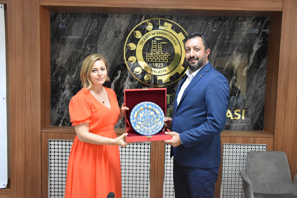 🟪TOBB #İstanbul ve Malatya Genç Girişimciler Kurulu Üyeleri Malatya TSO’da bir araya geldi. Toplantıda gençlere hitap eden #Malatya TSO Başkanı <a href="/oasadikoglu/">Oğuzhan Ata Sadıkoğlu</a>, “Artık çok sermaye değil, doğru fikir iş yapıyor. İyi bir fikir sizi sadece ülkemizde değil, dünyada marka yapabilir”dedi