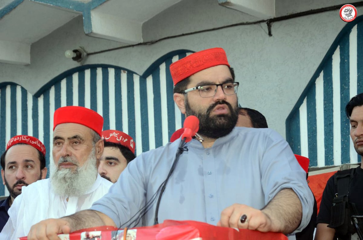 ANPMarkaz's tweet photo. صدر عوامی نیشنل پارٹی خیبر پختونخوا ایمل ولی خان سوریزئی پایان پشاور میں شمولیتی تقریب سے خطاب کررہے ہیں۔

#ANP | #AimalWaliKhan https://t.co/WVFvWSic6b