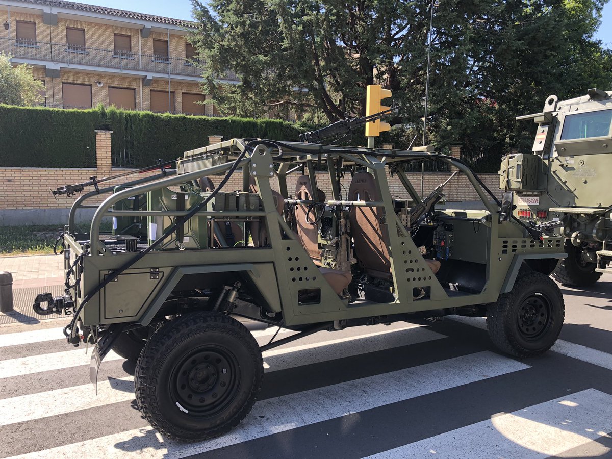 manu_golla's tweet photo. EINSA NETON mk2 del MOE 🇪🇸 24 unidades recibidas, bastidor,motor D4D 2.8 204hp y transmisión es lo q queda del @Toyota_Esp hilux del q parte https://t.co/uWIYS6fxbj