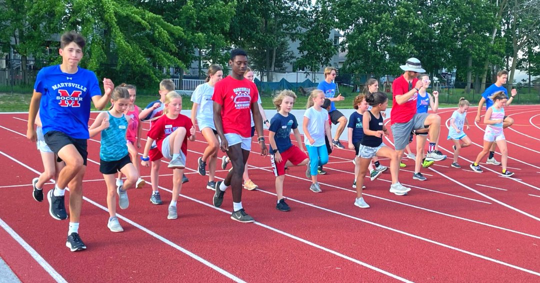 MarysvilleEVSD's tweet photo. Jr. Monarch Track and Field Camp was THE BEST - a fantastic turn-out and so much fun! 🤩 #PTBM #MEVSD https://t.co/VPUpzWVfXd