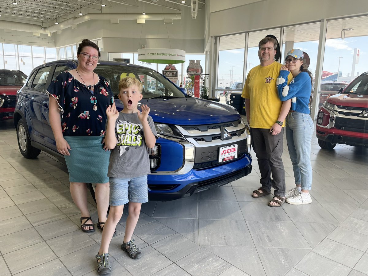 WaverleyMits's tweet photo. Congratulations to Gerrit and his family on their new 2022 Mitsubishi RVR! Thank you guys so much for being apart of our Waverley Mitsubishi family😁 https://t.co/RkFQpXFI0i