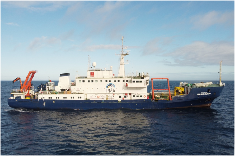 #IPMAOceano: Recolher dados em tempo (quase) real do Oceano profundo e da coluna de água é o objetivo do projeto #EMSO-PT, da qual o IPMA é coordenador. Terminou a 2 de junho a campanha oceanográfica EMSO-PT leg 2 2022, a bordo do Navio Mário Ruivo👉bit.ly/3at3M2K