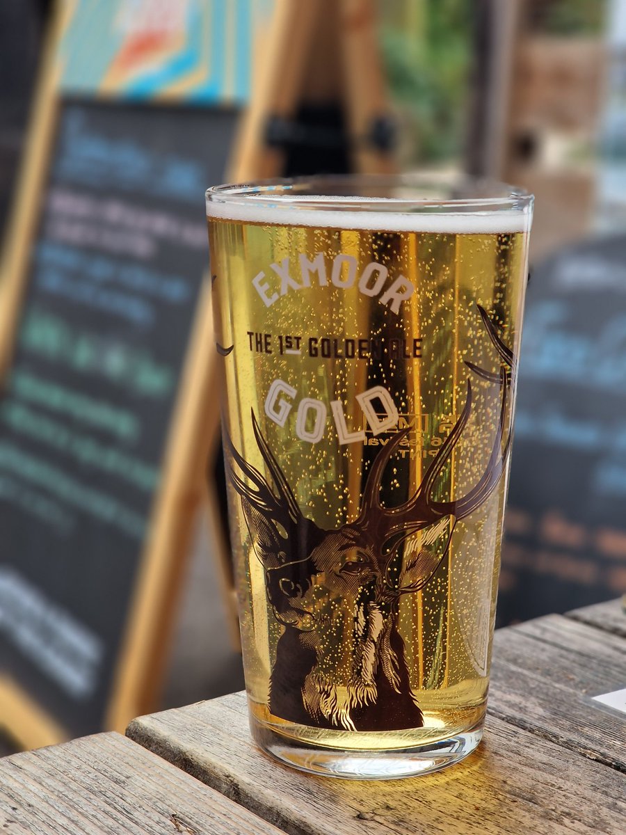 Also while in Porlock I got to try Exmoor Ales cider, Exmoor Cider. A genuinely really decent cider, lovely and crisp. Shame you can't find it back home in Gloucestershire as it could easily become a regular pint for myself