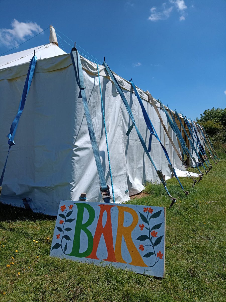 TWT_NOW's tweet photo. 💥 Incredible Day 1 at @kernowtfest  featuring:

🎤 Panels on why we need trade unions &amp; organising for devolved powers in Cornwall

🍺 Beer brewed by comrades at local Plymouth brewery @borrowedparts

🎸 Banging tunes &amp; spoken word

How’s your #PlattyJoobs going? https://t.co/cTIMj1Ss94