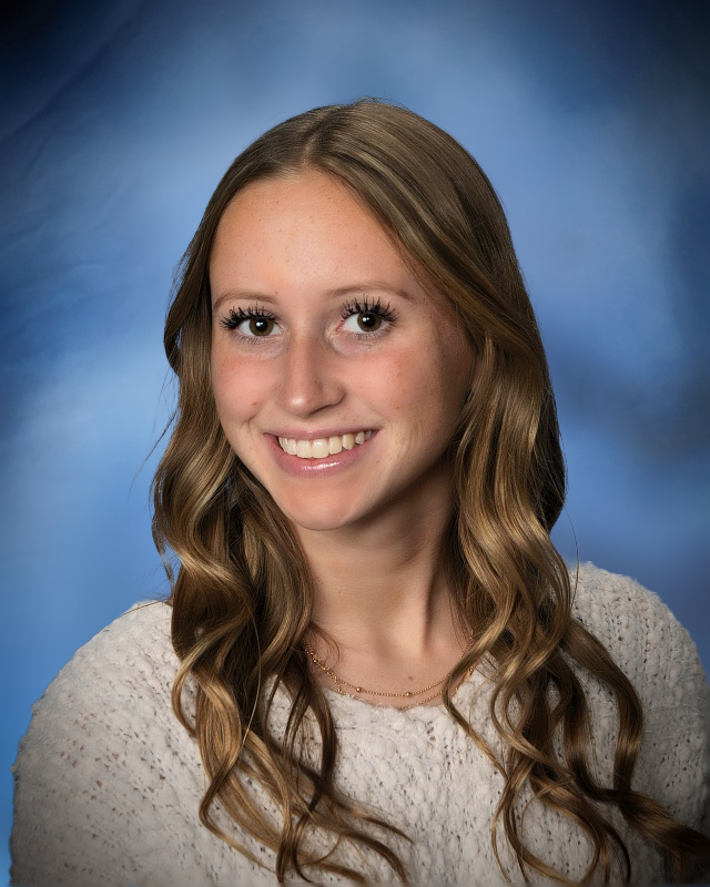 Top 10 Profile! Alexandra Yeager finished tied for 10th in the Class of '22 with a 4.35 GPA. Alex was a member of National Honor Society, <a href="/FCCLARoss/">Ross FCCLA</a> &amp; <a href="/RossRamsSALT/">Ross SALT</a>. She played <a href="/RHS_lady_soccer/">Ross Girls Soccer</a> &amp; <a href="/RossLadyRamsBB/">RamsGirlsBasketball</a>. She'll be attending <a href="/universityofky/">University of Kentucky</a> &amp; will major in Health Science!