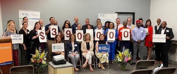 MMT_Chamber's tweet image. 22 organizations received $390k in workforce development grants from @DukeEnergy

Our grant dollars will fund Skills2Careers and bring groundbreaking technology to the employers, educators and job seekers of southwest Ohio.  

Thank you Duke Energy Foundation!