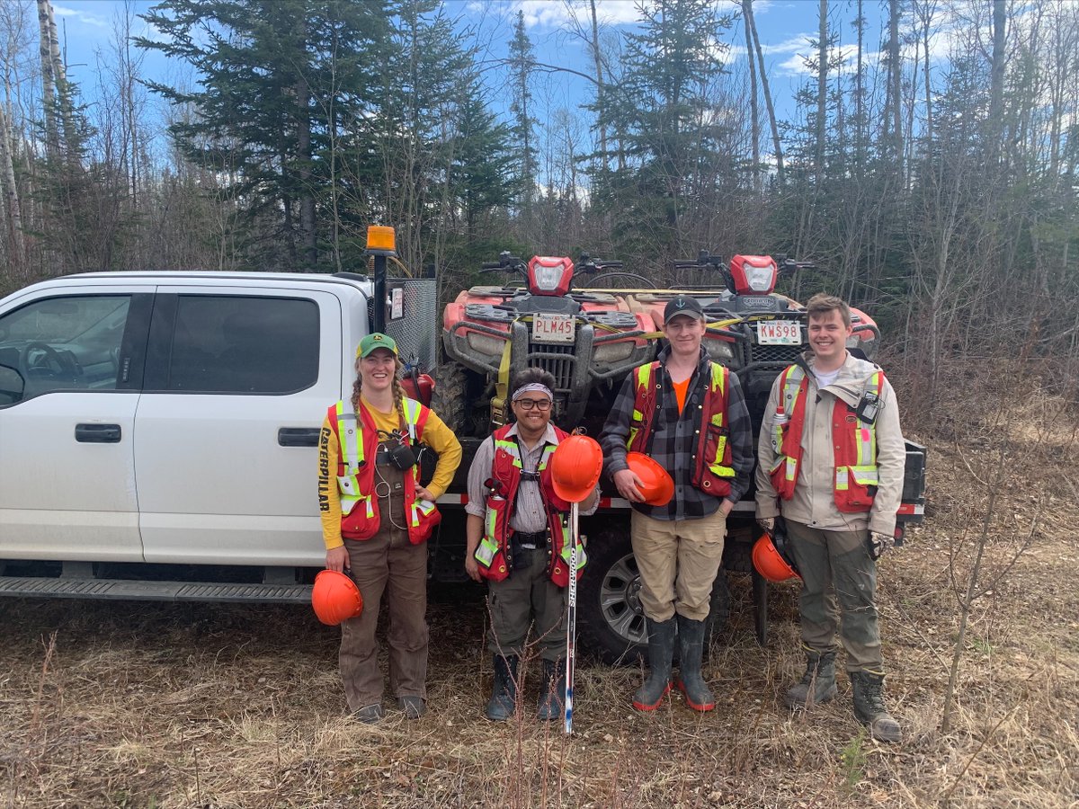 Silvacom's tweet photo. Our summer students are all geared up and ready for a busy season ahead!🌲

To learn more about our #Forestry team and the services they provide, check out https://t.co/rr4b4wxOr1 https://t.co/IzMOZ0ioTv