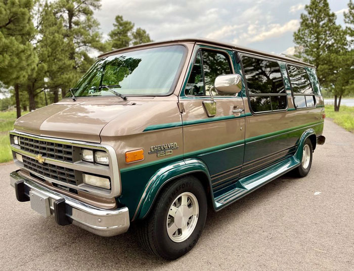 letschillout20's tweet image. エントリー車ご紹介🚗✨⁡
95年　シェビーG20！！
エントリーありがとうございます！

#chevyvan #chevy #fullsizevan #vannin #vanlifestyle #アメ車でキャンプ #レッチル #レッチル2022