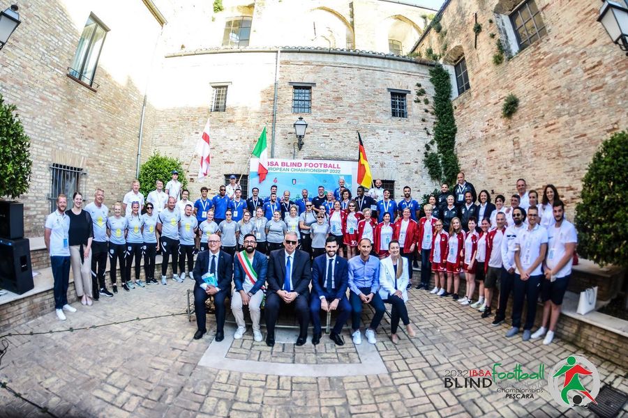 SPlaciduccio's tweet photo. Eccoci! Un ringraziamento alla FISPIC per la splendida cerimonia di apertura che si è svolta ieri a Città Sant’Angelo per il Campionato Europeo di calcio a 5 femminile. A breve gli aggiornamenti sulle gare delle rappresentative maschili!
#FISPIC #CIP #IBSA #paralimpico https://t.co/qdtagm6esF
