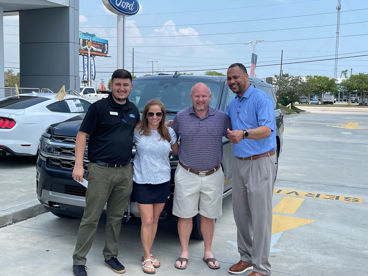 gwinnier44's tweet photo. On behalf of Bohn Ford, I would like to thank Mr. And Mrs. Henderson on their purchase of their new 2022 Ford Expedition Platinum. #meetusinthezone #bohnford #bohnzone https://t.co/28uG0pRQdq