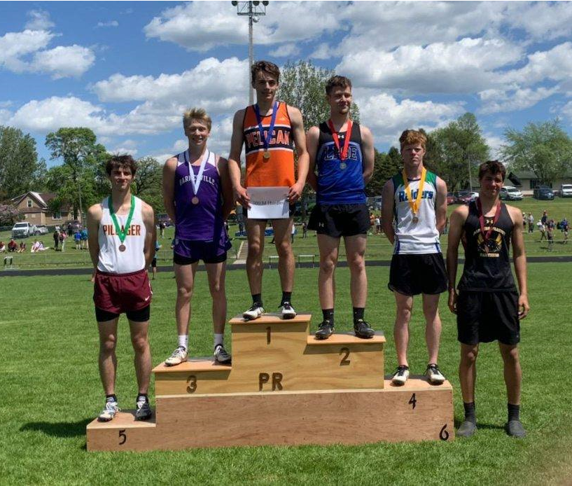 VicTheVike's tweet photo. Anthony Checco De Souza is off to state in the 300 meter hurdles!  #LetsSail https://t.co/w8tuni4z6q