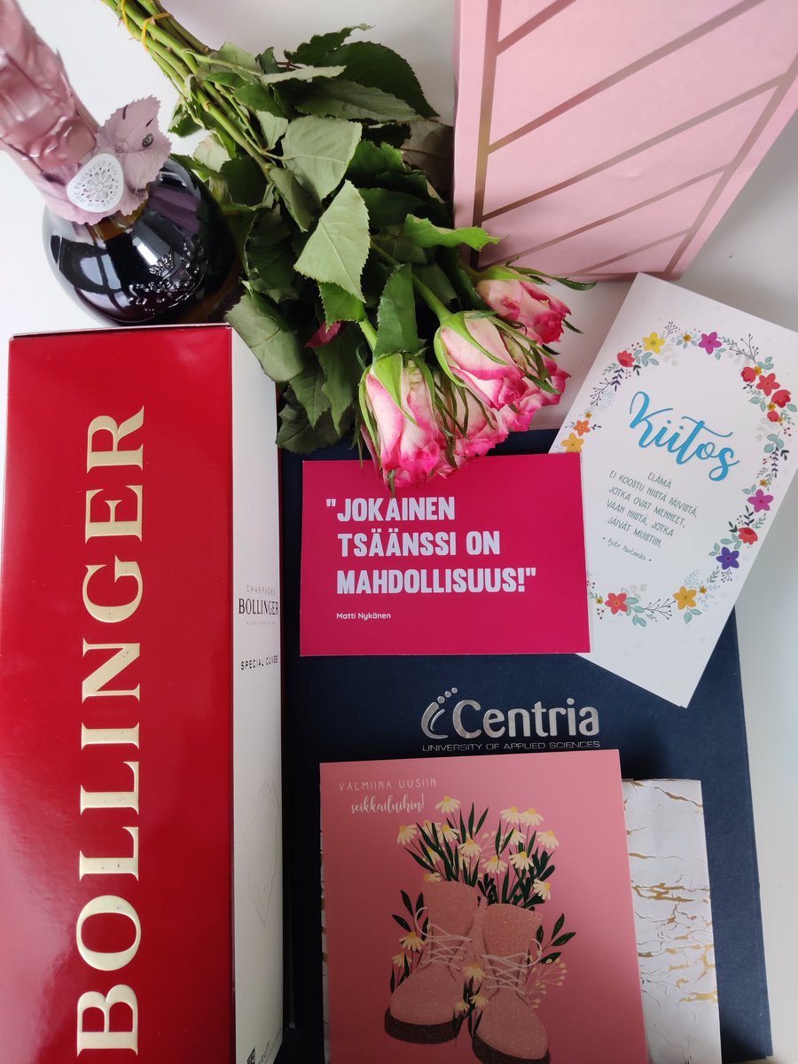 mariemmes's tweet photo. Nauru ja itku ovat yllättävän lähellä toisiaan. 😭😂 Kesälomalle tällä kertaa vähän pysyvämmissä tunnelmissa. Ystävyys kuitenkin säilyy! 😍 #läksiäiset #lomallelomps #työelämä #elämä #kiitos 🙏 https://t.co/eInz8TCK4C