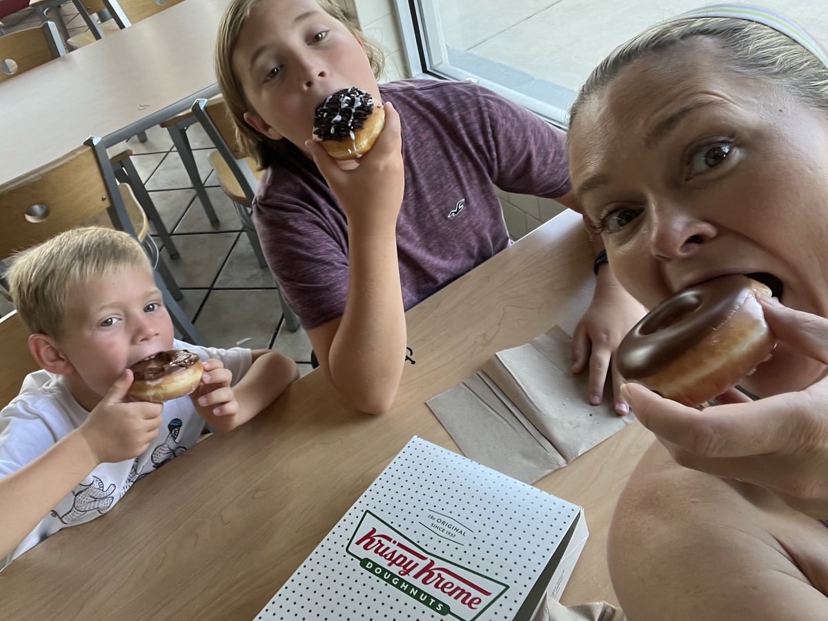 Celebrating #NationalDonutDay in style and #forfree ⁦<a href="/krispykreme/">Krispy Kreme</a>⁩
