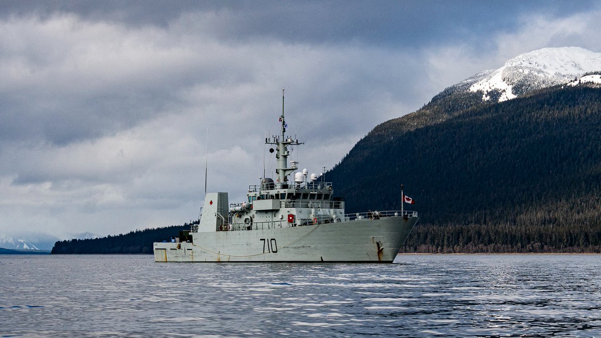 Happy 23rd anniversary <a href="/HMCSBrandon/">HMCS/NCSM Brandon</a> (710)! 🍰

This Maritime Coastal Defence Vessel has participated in many national and international operations and exercises since being commissioned into your Navy in 1999.

“Vires Acquires Eundo” 👉 canada.ca/en/navy/servic… 

#WeTheNavy