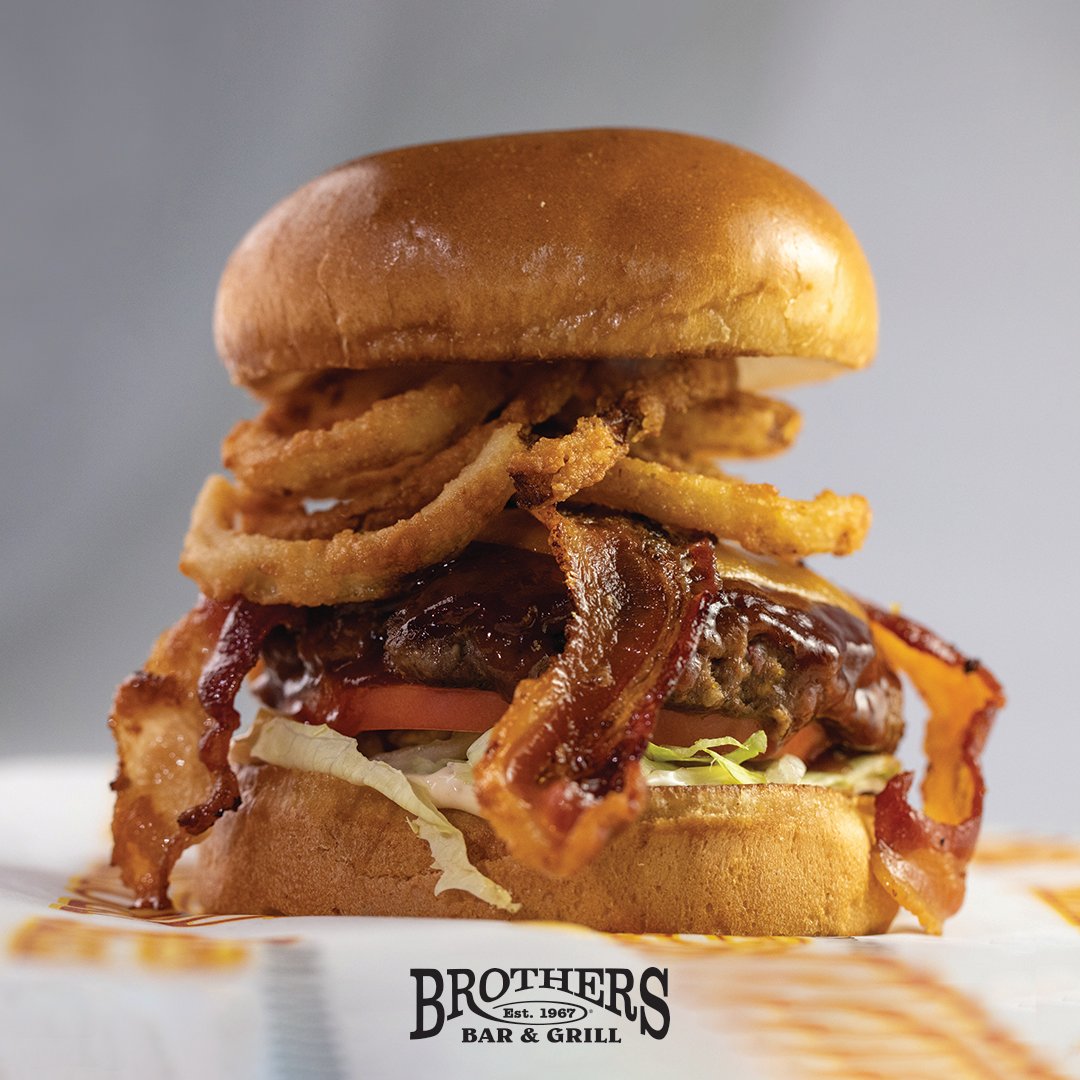 brotherslevee's tweet photo. We got munchies! Brothers has over 15 appetizers that can be delivered to your door.  Like our Wisco Cheese Curds - large curds of cheese, hand-dipped in our own WI beer batter and fried until golden brown. Served with your choice of dipping. Order here: https://t.co/I5BZw8dX9u https://t.co/Hj9rta2EwI