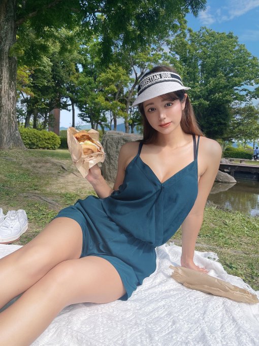 週末は何しますか？💚🔞 https://t.co/lUNRMzbYZS