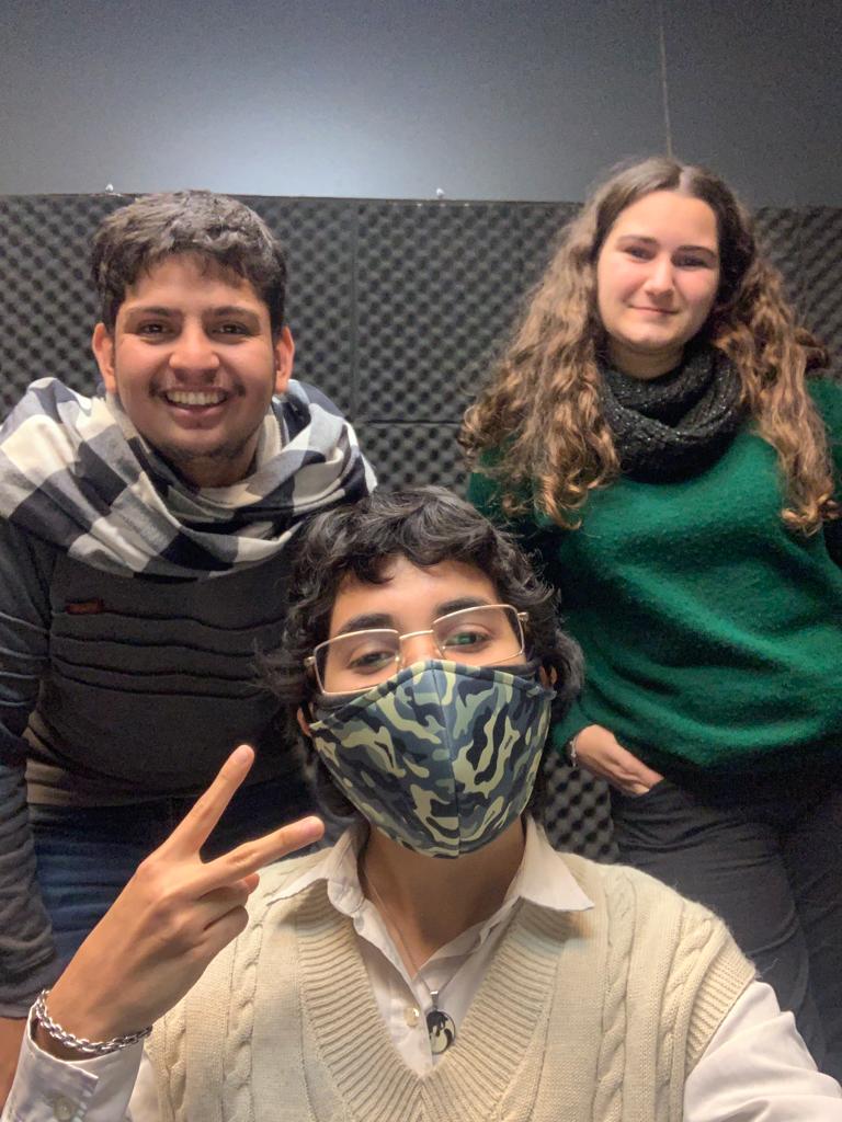 unratitook's tweet photo. 🤯 Te traemos un adelanto de hoy:

💬 @hmairalucia estará entrevistando a Sol, miembra de Pibas x La Abolición.
🔊 @SofiGarcea1 nos trae lo nuevo de Emilia Mernes.

💥 Ya casi está por empezar el programa  ¡sumate! Escuchanos de 13 a 14 por acá 👇
https://t.co/bkcWRyaCwC https://t.co/fcMnE0KRfF