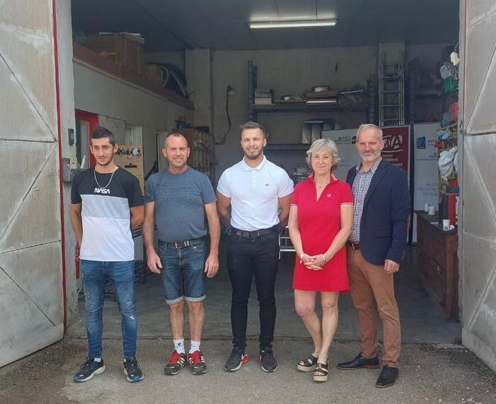 BPAURA, au cœur du soutien de l’artisanat 🤝

BPAURA, la Chambre des Métiers et de l’Artisanat Auvergne-Rhône-Alpes et la SOCAMA AURA, renouvellent leur engagement en faveur des 221 000 entreprises artisanales de la région. ✍️

<a href="/cmaAURA/">CMA Auvergne-Rhône-Alpes</a>