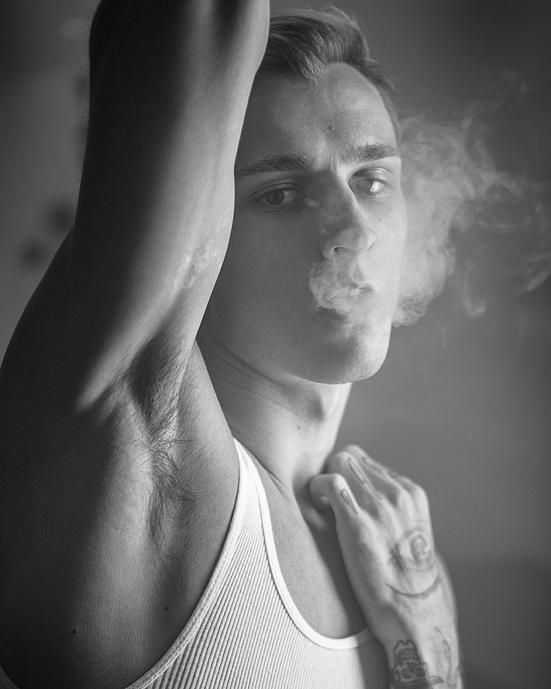 MEN on Twitter: "smoking hot 💨🔥 @Theo_Brady https://t.co/4GMu0nqWnH