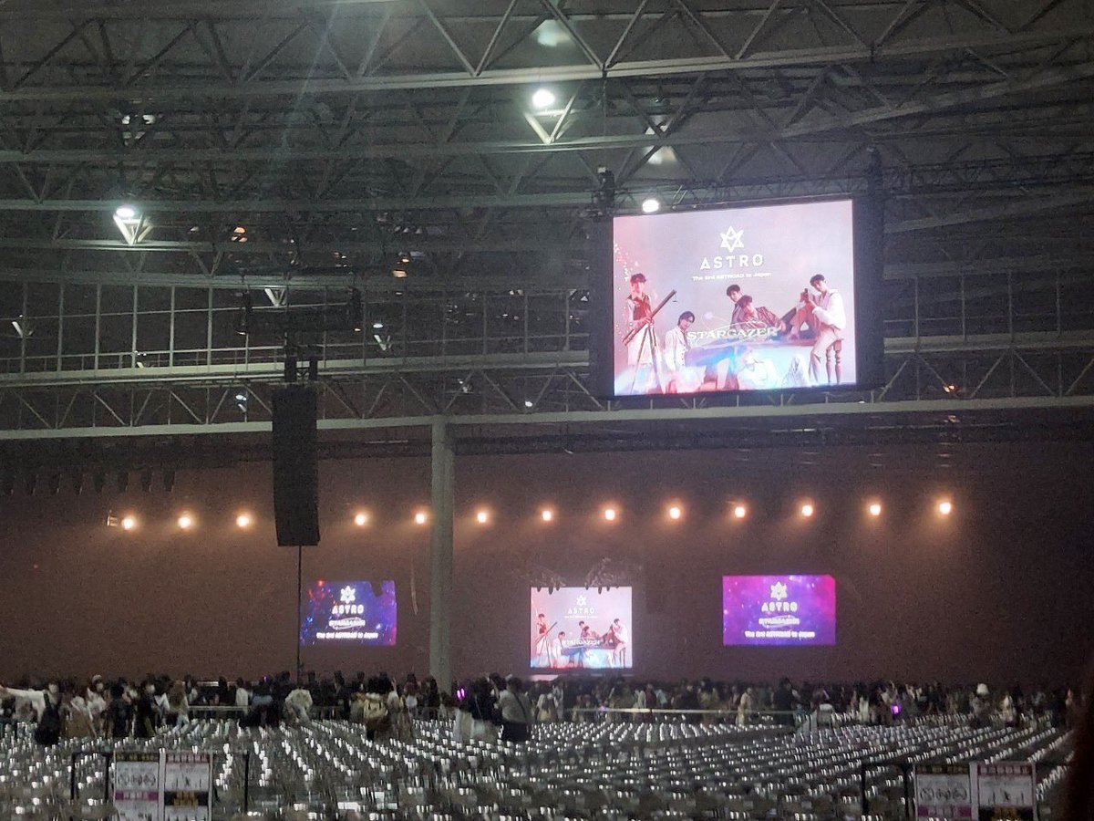 iland_niki's tweet photo. 念願の #ASTRO ^ ^
顔面天才チャウヌ拝んできたっ
みんなの日本語可愛くてセトリも最高で超楽しかった🌟色々頑張ります😮‍💨

#The3rdASTROADtoJAPAN #AROHA #ASTROAD #STARGAZER https://t.co/0bH2eDvZNS