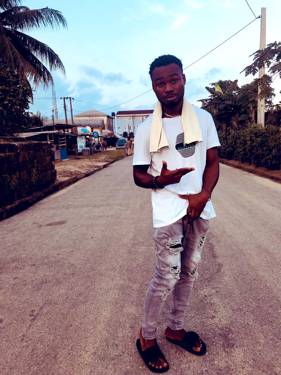 unityetimy's tweet image. Thank God it’s Friday😜✈️ &amp;gt;happy weekend 😍