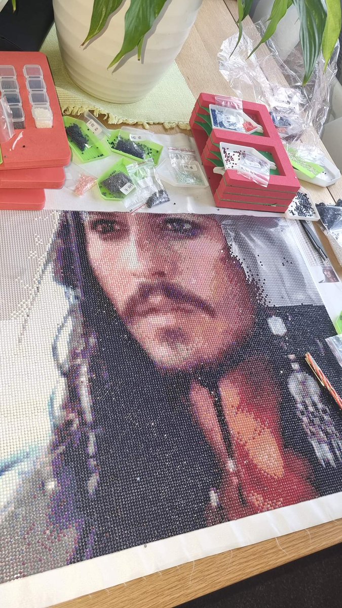I need to get this to GOSH for the children and johnny depp giving love to the children in there💖💖