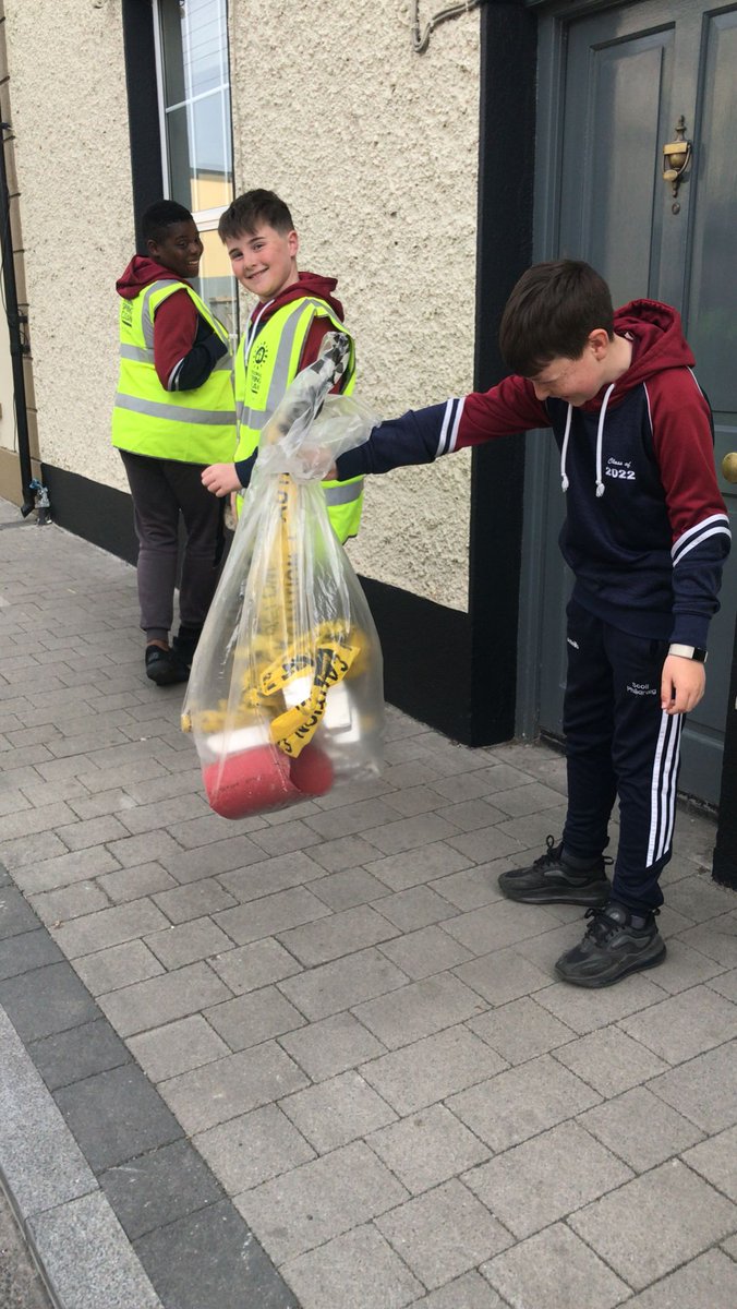 NationalSpringC's tweet photo. Scoil Phádraig Cúilan tSúdaire @scoil_an  did an amazing job during #SpringClean22 this year! Take a look at some of the brilliant things they got up to! #SDGsIrl #Laois https://t.co/qdiP4eYfuv