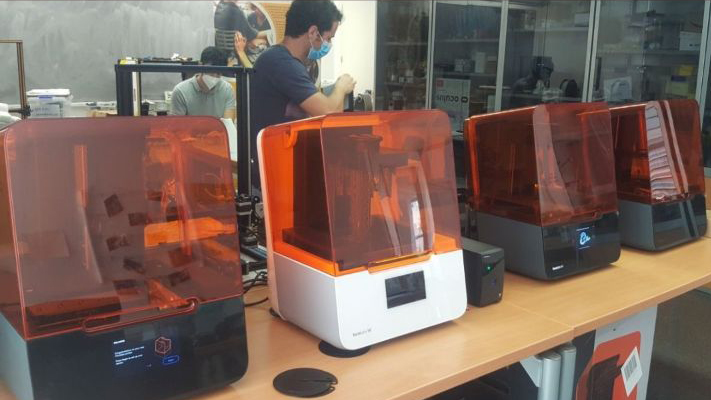 artefactos_org's tweet image. 👩‍🏫 Hoy nos visita en el #lab un grupo de alumnas/os del IES Xixona, que dirigidos por Sofía García realizan un proyecto sobre #biomedicina y ayuda en la calidad de vida de las personas.
¡Aquí hay #futuro!

#Investigación #3Dprint #talento #STEM @UA_Universidad @EPSAlicante